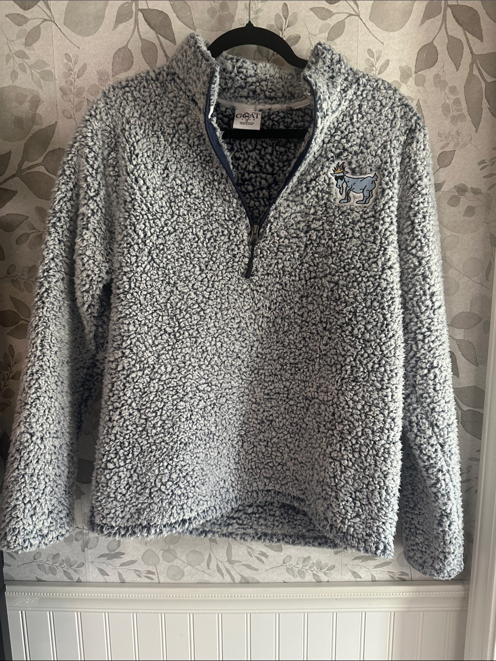 GOAT Women's Light Gray Sherpa 1/4 Zip Pullover